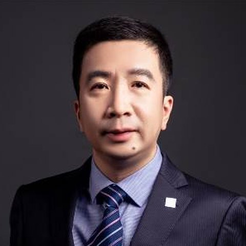 杨栋 · 通晓运营的HR管理专家