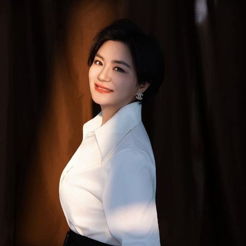 苑海彤 · 企业财务管理领军者